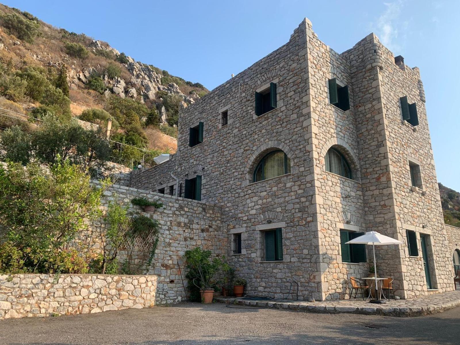 Vatoulia House Neo Oitilo